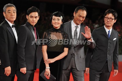 許されざる者 の渡辺謙 ベネチア映画祭に登場 写真15枚 ファッション ニュースならmode Press Powered By Afpbb News