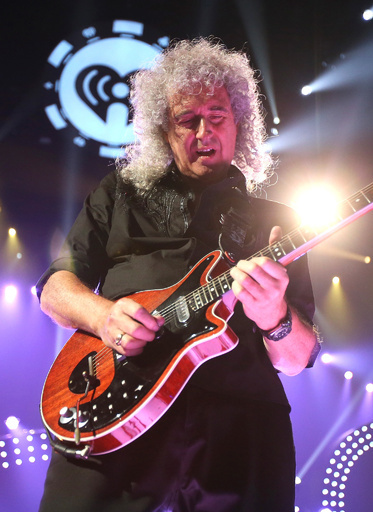 クイーンのB・メイさんにがんの恐れ、精密検査受ける