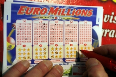 宝くじで英国最高額、114億円