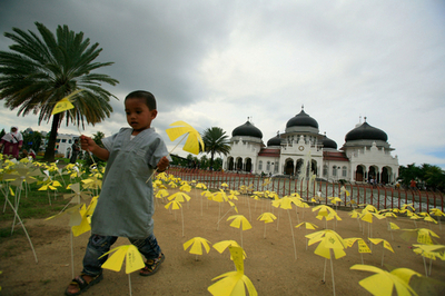 スマトラ沖地震から6年、被災地に神戸から鎮魂の「花」