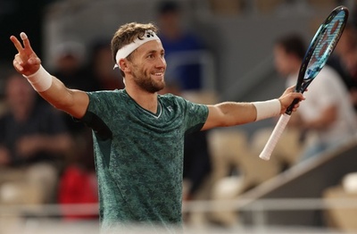 ルード、「憧れ」の存在ナダルとの決勝進出 全仏OP