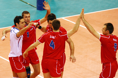 セルビア男子 トルコを降し準決勝進出を決める