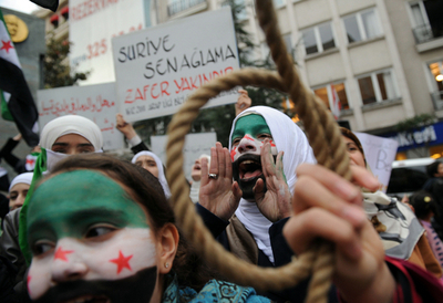 シリア政権側部隊、民間人100人以上を殺害 人権監視団報告