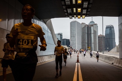 2キロのコースを25周、「退屈すぎる」香港ウルトラマラソン開催