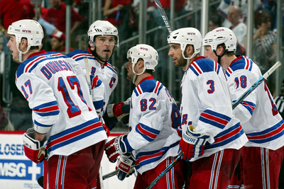 レンジャーズ 4勝1敗でカンファレンス準決勝へ