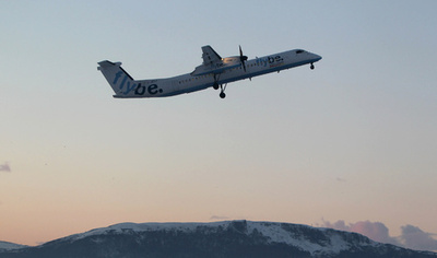 英旅客機、着陸中に機長の義手が外れる