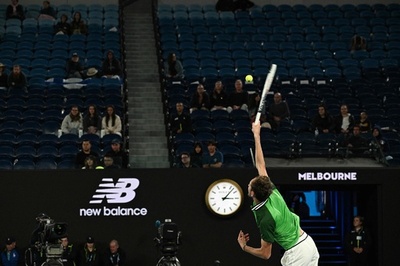 メドベが全豪OP3回戦へ 午前3時40分まで観戦のファンに感謝