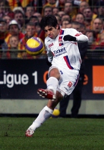 ＜サッカー リーグ1＞ジュニーニョ 2010年までの契約延長がなければ退団を示唆 - フランス
