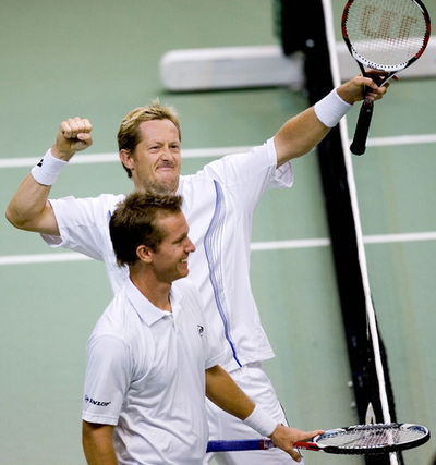 ＜男子テニス 07デビスカップ＞スウェーデン 3連勝でアルゼンチンを降し準決勝へ - スウェーデン