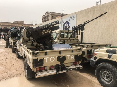 リビア、ハフタル氏の民兵組織が首都南方で政府勢力と衝突 