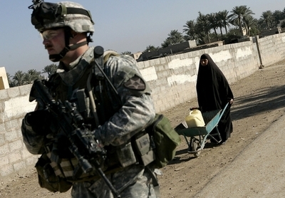 イラクで自爆攻撃相次ぐ、10人以上が死亡