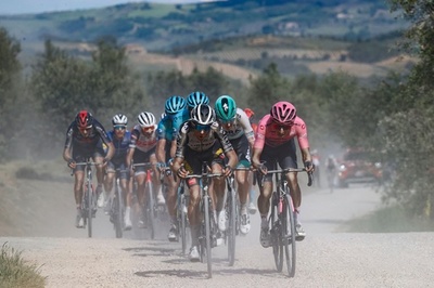 【今日のジロ】ベルナルが総合首位固め 第11S優勝はシュミット