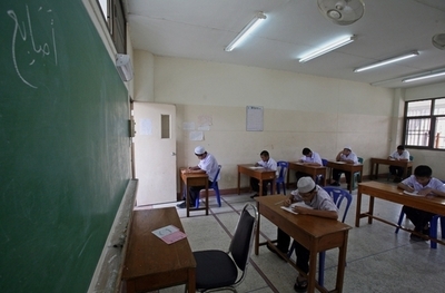 タイ高校教師、担当科目のテストで80％落第