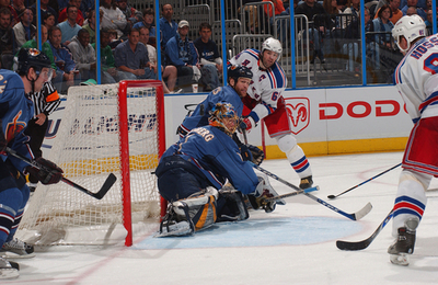 ＜06-07NHL プレーオフ＞スラッシャーズ ホームでレンジャーズに2連敗 - 米国