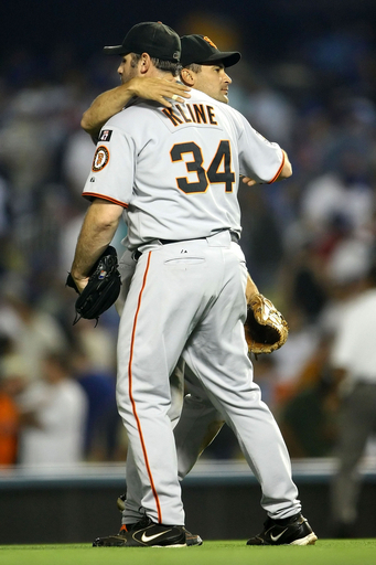 ジャイアンツ ドジャースを降す