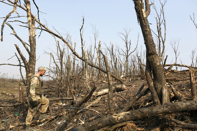 ウクライナ東部で親ロ派攻撃、民間人4人死亡 首都では音楽祭開催
