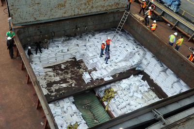 パナマで発見の輸送貨物は「合法」、北朝鮮が主張