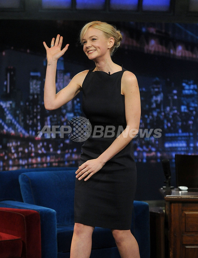 キャリー・マリガン、無駄のないミニマムなスタイルがお好き？！