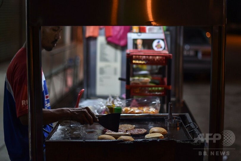 ホットドッグはNG… マレーシア、「不浄」な犬含む食品名を禁止