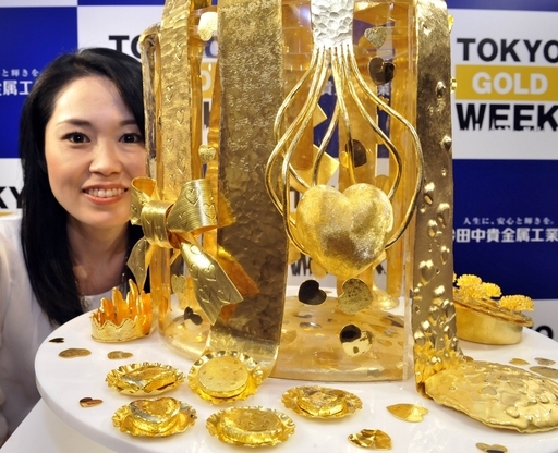 重さ1キロの純金ハート、東京ゴールドウィーク 写真4枚 国際ニュース