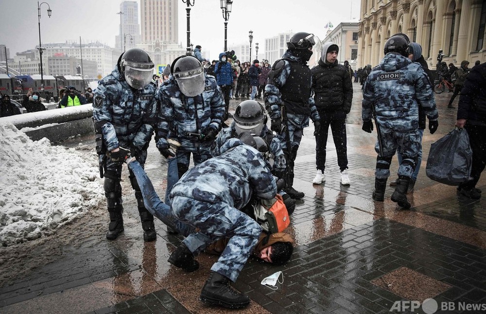 ロシア検察、ナワリヌイ氏の実刑支持 デモ拘束者5300人超