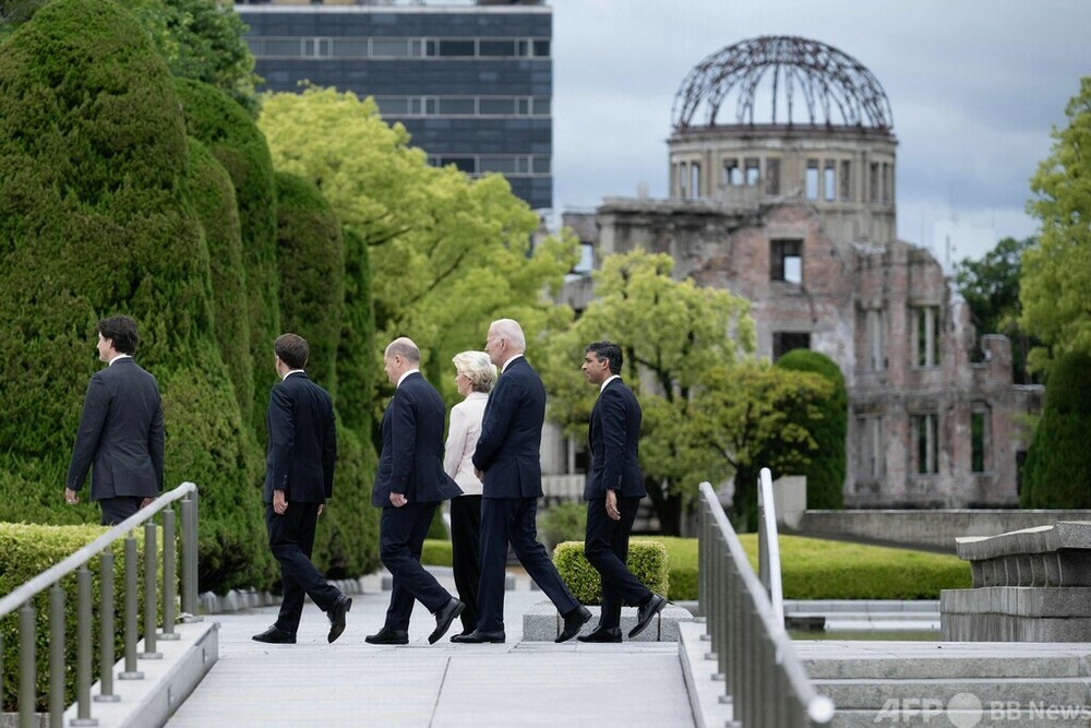 G7 leaders visit Hiroshima memorial in shadow of new threats 写真6