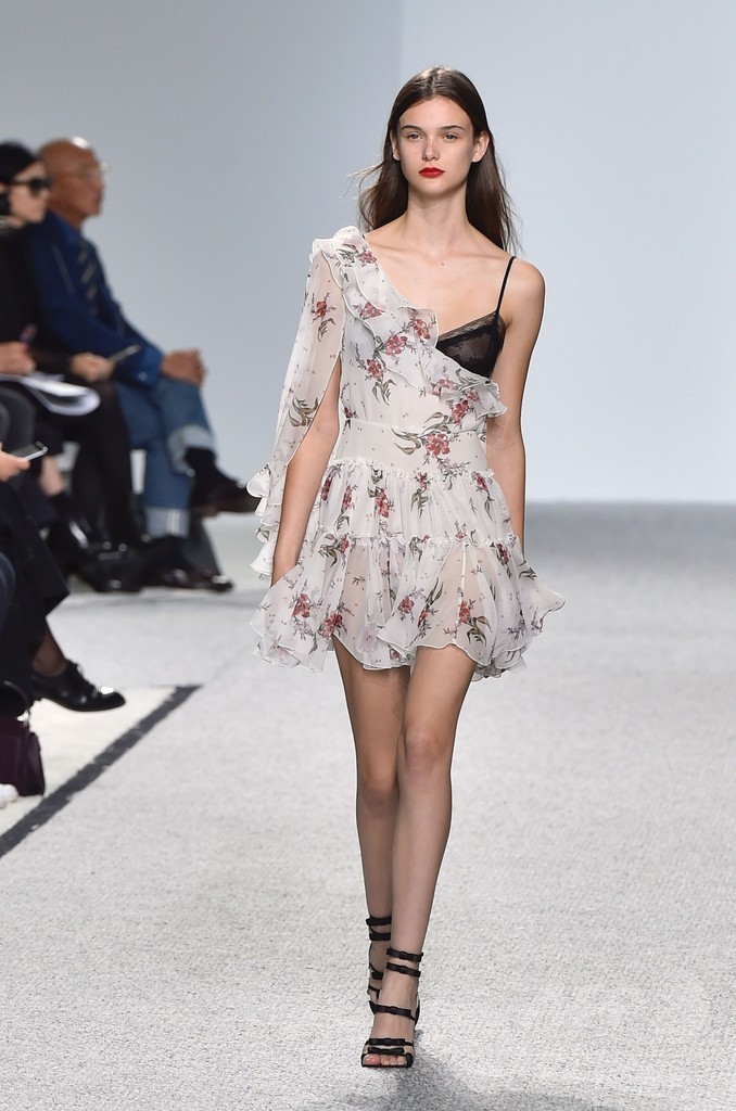 「ジャンバティスタ・ヴァリ」17年春夏