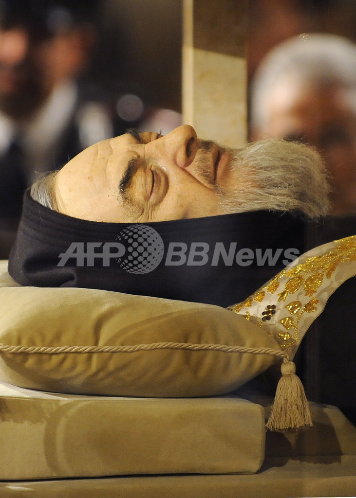 カトリック聖人ピオ神父の遺体初公開 写真14枚 ファッション ニュース