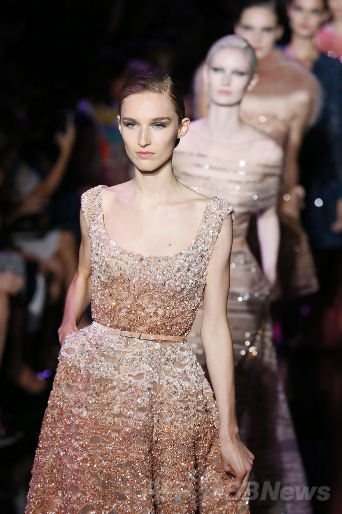 究極のラグジュアリードレス、「エリー・サーブ」14/15年秋冬オートクチュール