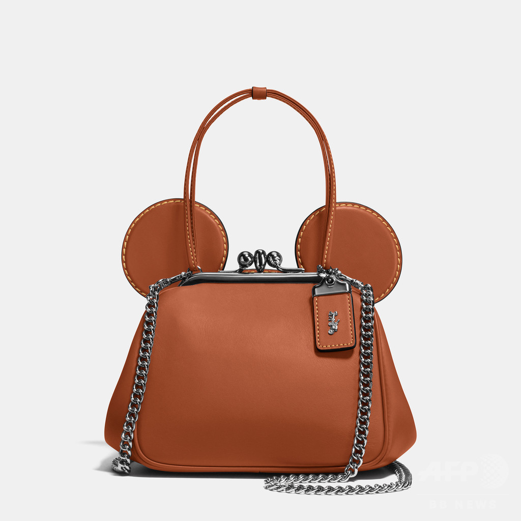「ディズニー × コーチ」ミッキーのコレクション発売