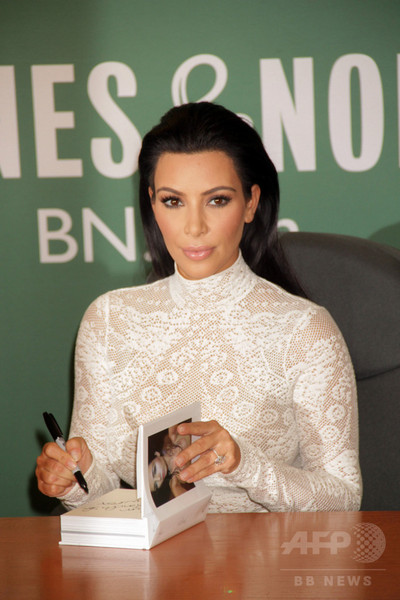 キム・カーダシアン、義父ケイトリンに苦言「名声を得て家族を失いつつある」