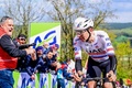 自転車ロードレース、リエージュ～バストーニュ～リエージュ。先頭で走るUTEのタデイ・ポガチャル（2024年4月21日撮影）。(c)DIRK WAEM / Belga/ AFP