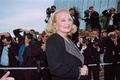 ジーナ・ローランズさん。第48回カンヌ国際映画祭で（1995年5月23日撮影）。(c)Patrick HERTZOG / AFP