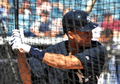 米大リーグ（MLB）、ニューヨーク・ヤンキース（%%New York Yankees%%）は18日、野手陣がフロリダ州タンパのジョージ・M・スタインブレナー（George M. Steinbrenner Field）で行われているキャンプに合流し練習を開始した。写真は打撃練習に臨むデレク・ジーター（%%Derek Jeter%%）。(c)AFP/Getty Images/Al Messerschmidt