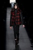 米ニューヨーク市内で発表された「アレキサンダー ワン（Alexander Wang）」15/16年秋冬コレクション（2015年2月14日撮影）。(c)AFP/Getty Images/Neilson Barnard