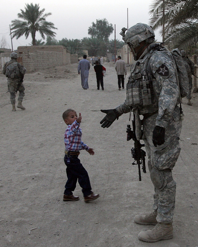 駐イラク米軍の空爆で民間人15人が死亡