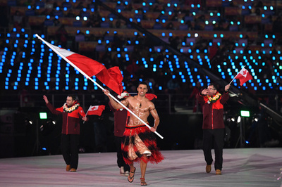 上半身裸のトンガ旗手、東京五輪出場に意欲「夢の一つだ」