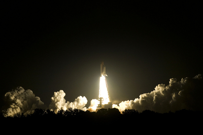 米シャトル｢エンデバー｣打ち上げ、モジュール運搬へ