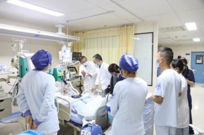 4歳の中国男児 腰部を大型トラックにひかれ 死の淵から奇跡的に回復