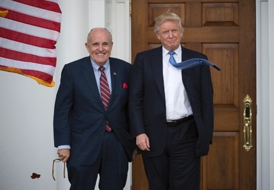 トランプ氏、ジュリアーニ氏をサイバー対策チームに起用