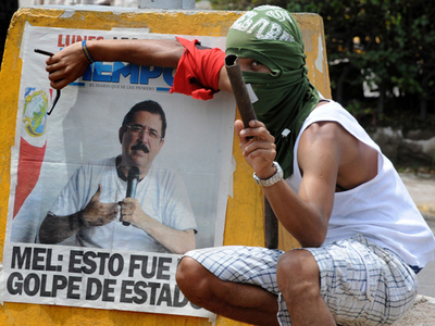 セラヤ大統領支持派と軍・警察が衝突、ホンジュラスのクーデター