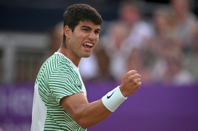 アルカラス、ディミトロフねじ伏せ準決勝進出 シンチ選手権