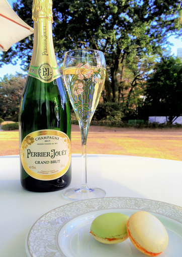 「ペリエ ジュエ」ガレ企画展とコラボしたポップアップカフェ