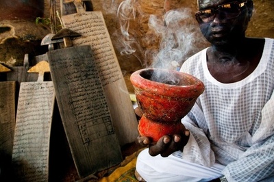 呪術師の自宅で爆発、5人死亡 現地では超自然現象が原因とも