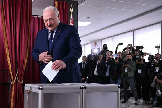 ベラルーシ大統領選、ルカシェンコ氏が7選