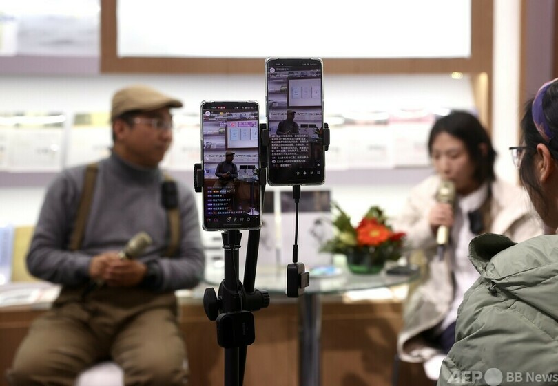 中国でショート動画ユーザー10億人突破 児童の「中毒」に懸念も