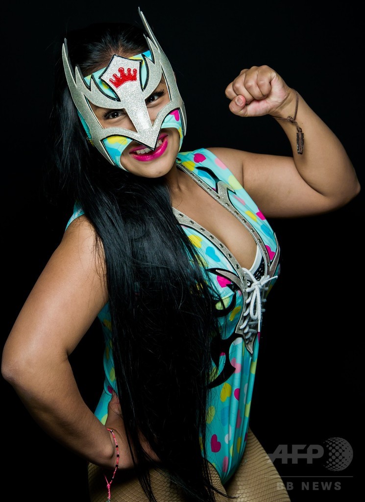 リングの上で「男女対決」、ルチャリブレの女性レスラー メキシコ