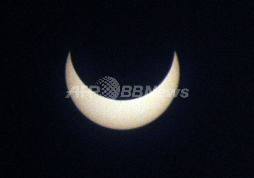 太陽の光がリング状に見える「金環日食」、アフリカやアジアで観測