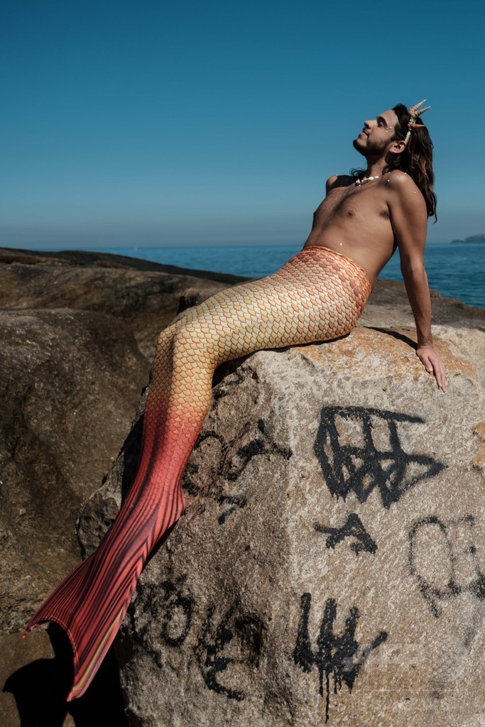 人と違っちゃいけない？ 海が好きすぎるイパネマの「人魚男」