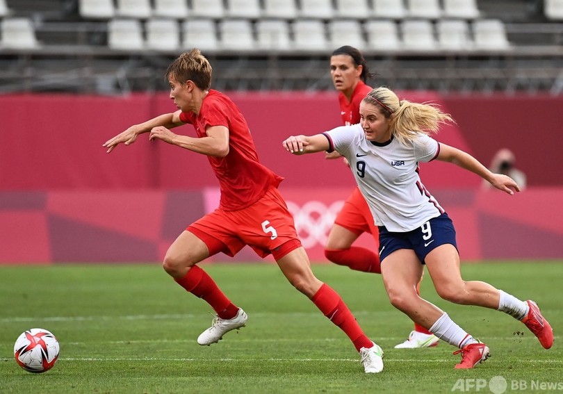 トランスジェンダー初の五輪メダリスト誕生 サッカー女子カナダ代表